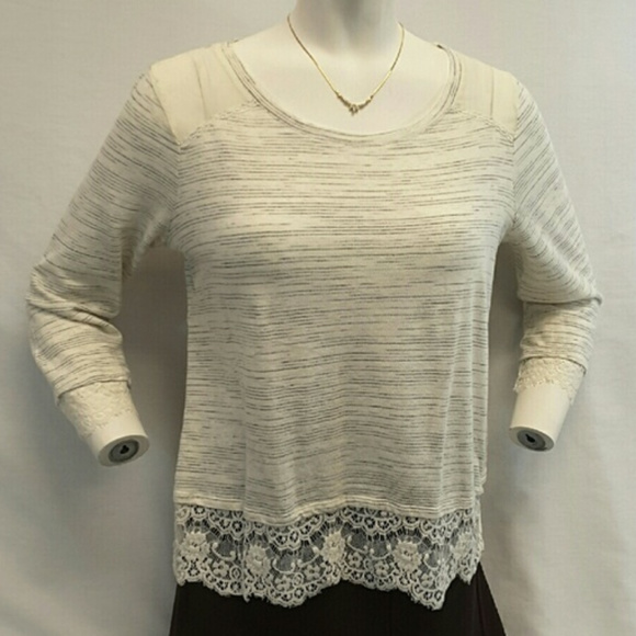 Maison Jules Tops - MASION JULES, Scallop Lace Hem Top, size MEDIUM